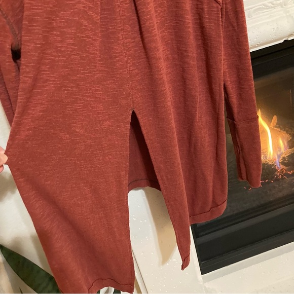 We the Free Turtleneck Tunic Sweater Split Hem Brick Red Size Small S - Picture 7 of 10